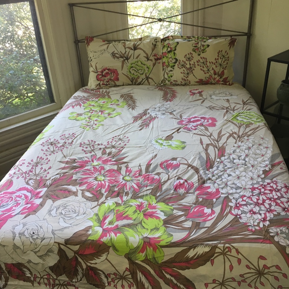 SOLD✖️Bright Floral Duvet Set